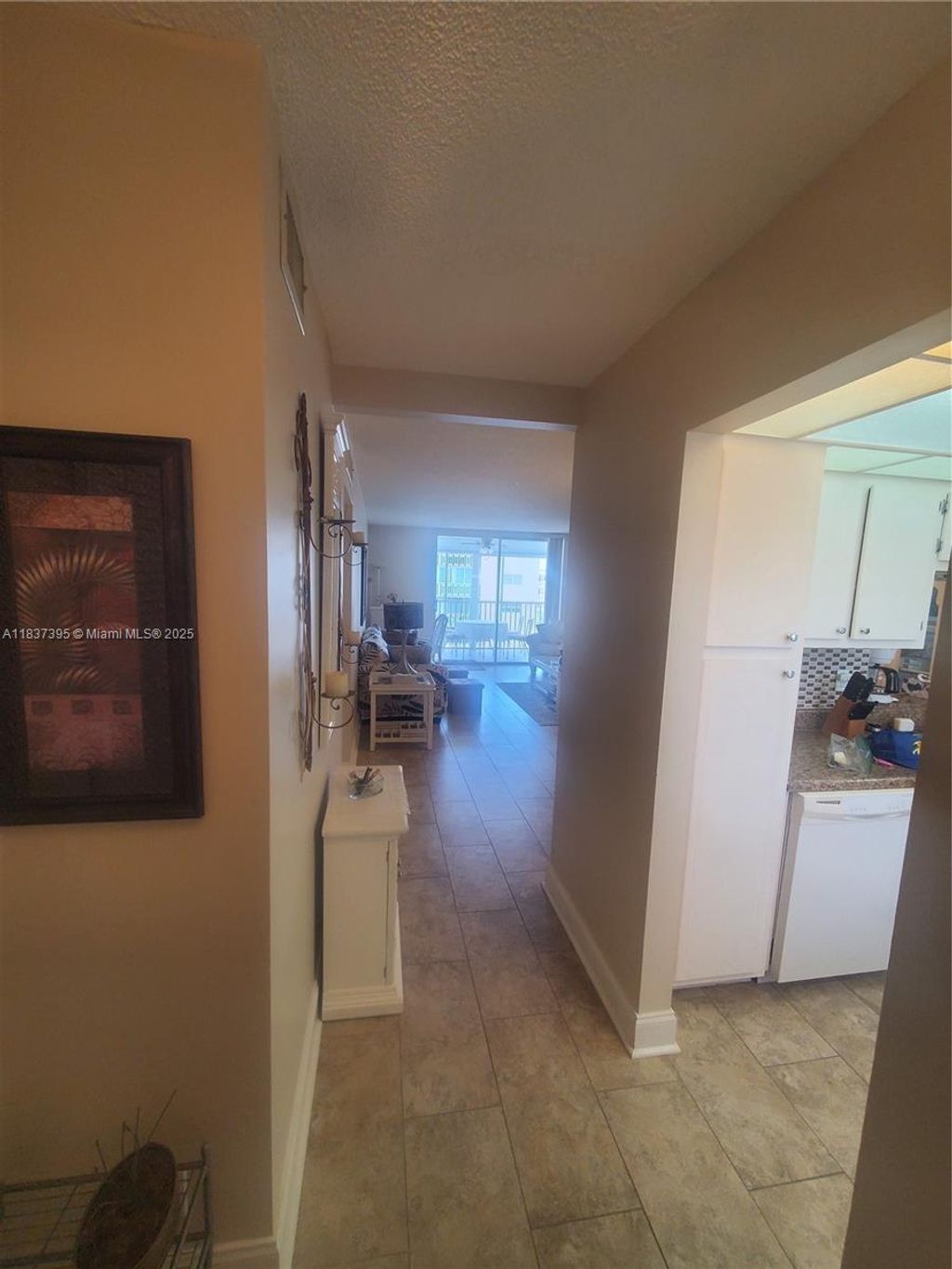 Photo of 319 NE 14th Ave #507, Hallandale Beach, FL 33009 (MLS # A11837395)