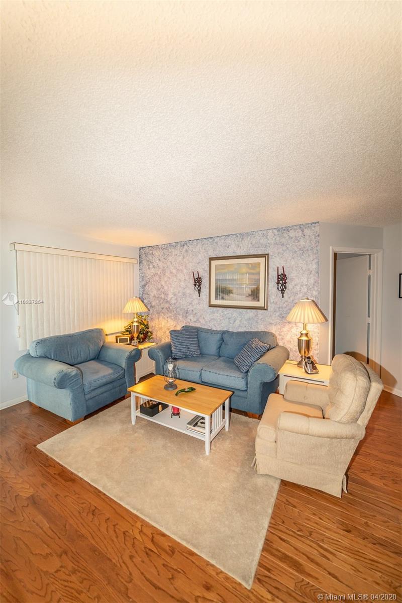 KEY GATE CONDO NO FIVE - Residential