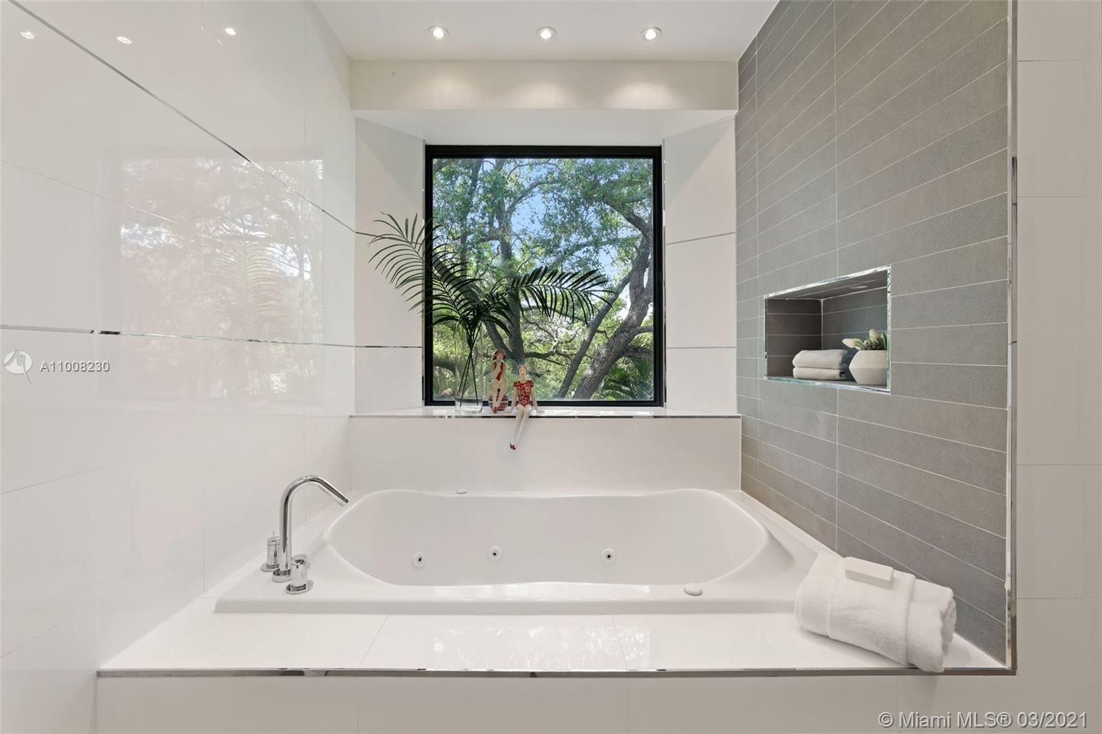 PARKWAY HOMESITES - Residential