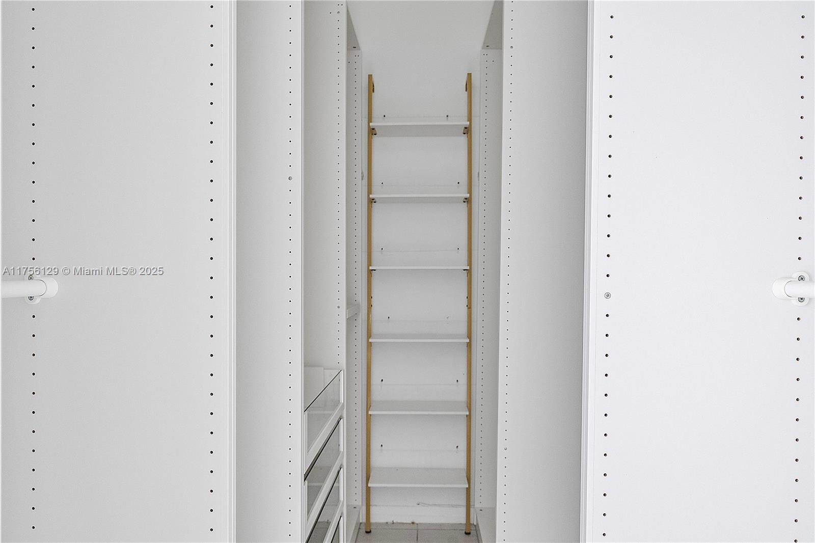 MARINA COVE AT HARBOR VIL - Residential