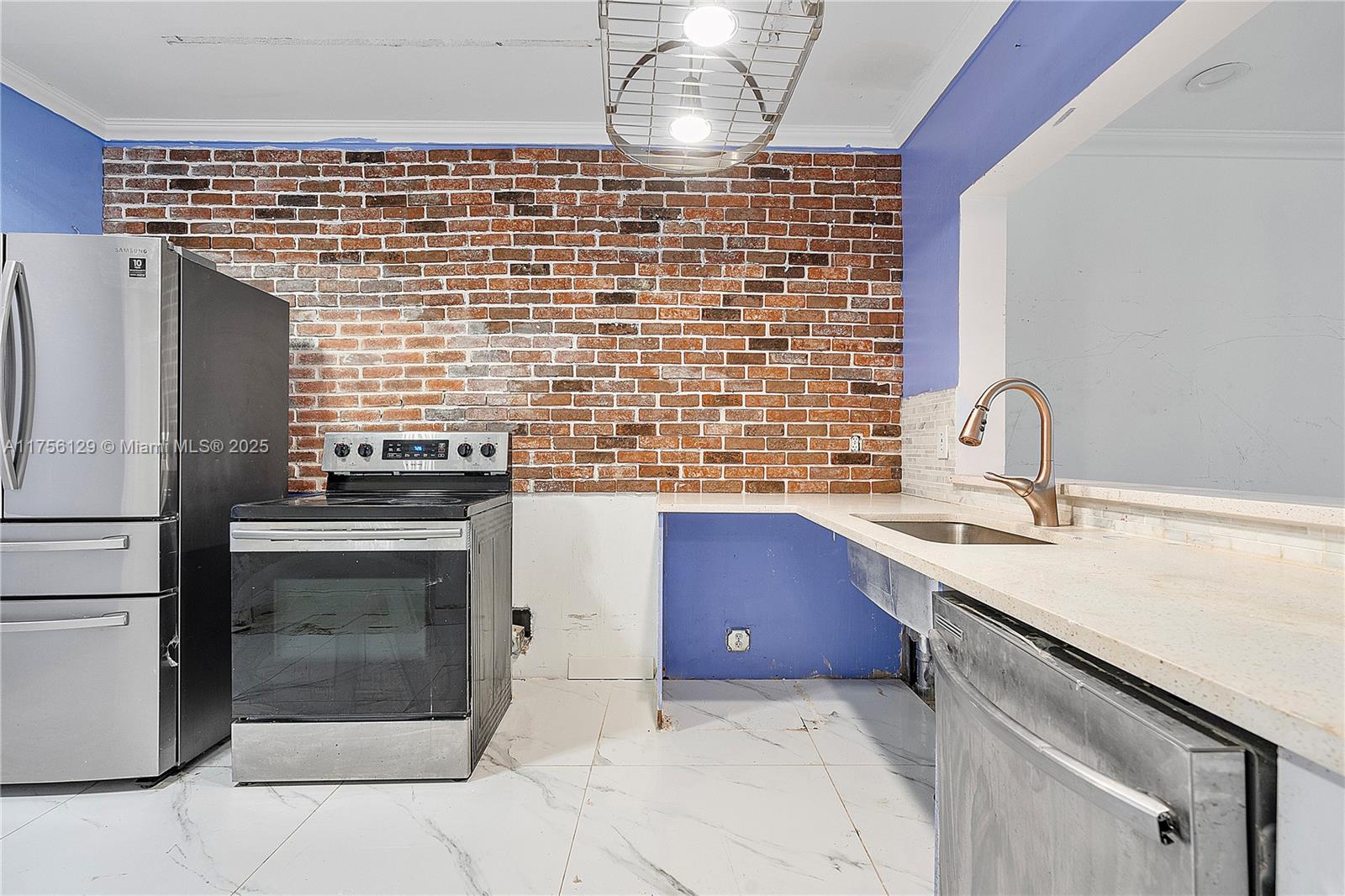 MARINA COVE AT HARBOR VIL - Residential