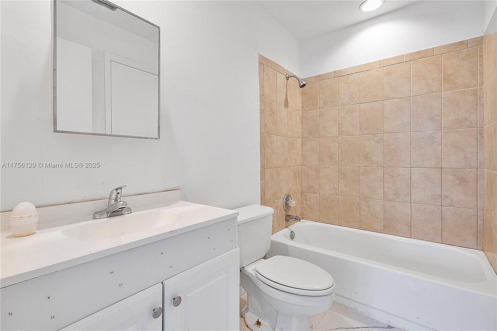 MARINA COVE AT HARBOR VIL - Residential