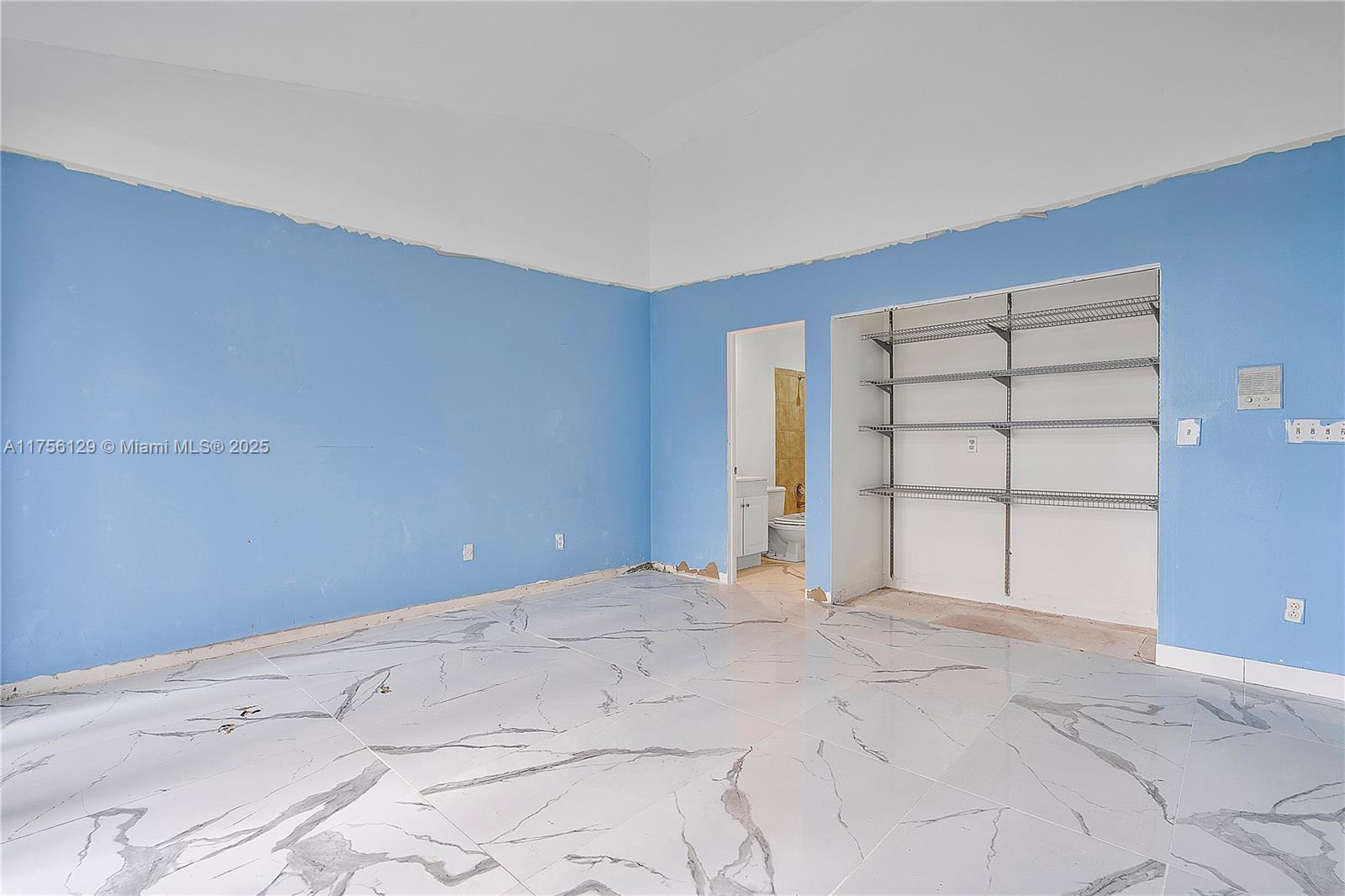 MARINA COVE AT HARBOR VIL - Residential