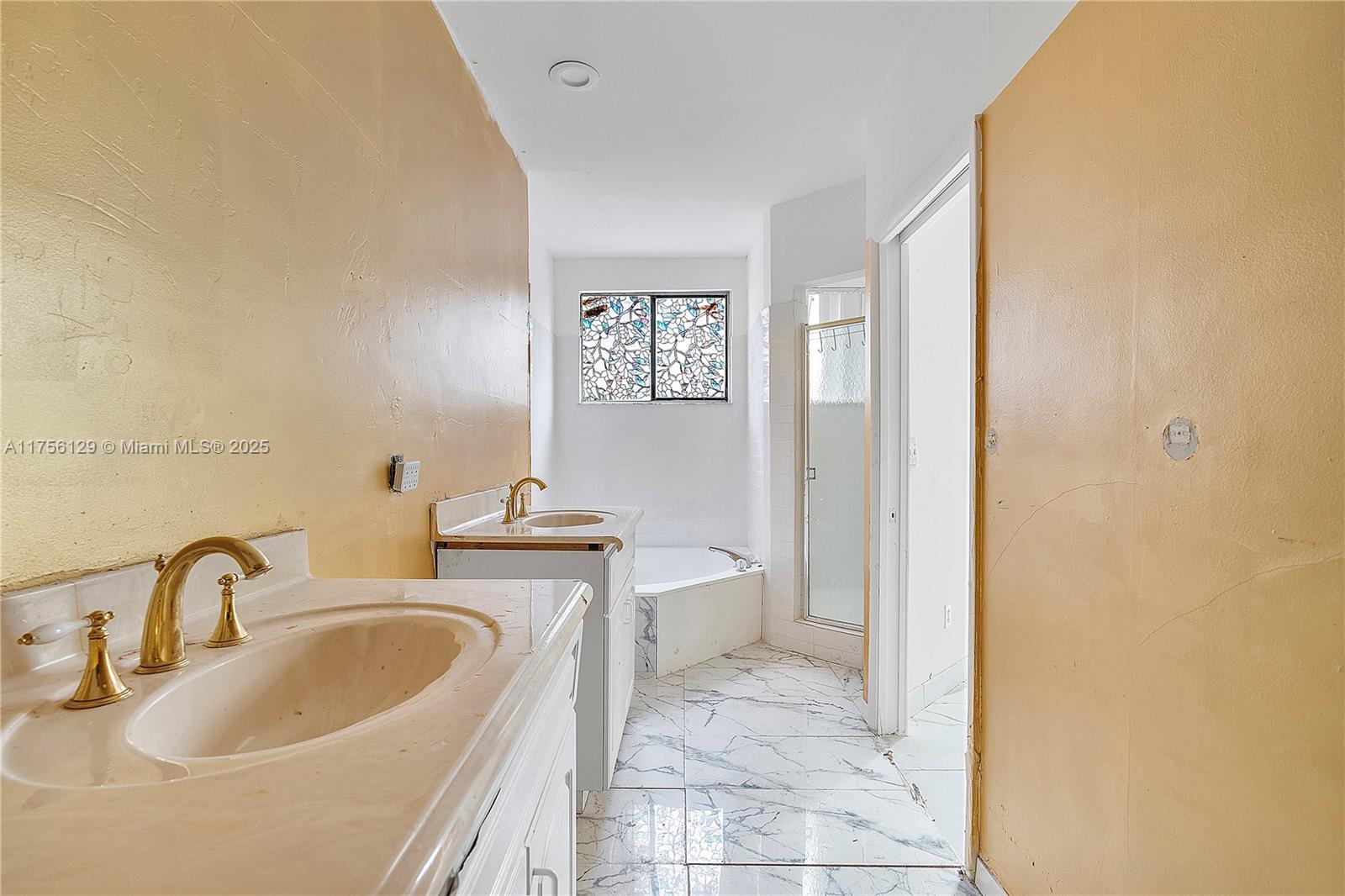 MARINA COVE AT HARBOR VIL - Residential