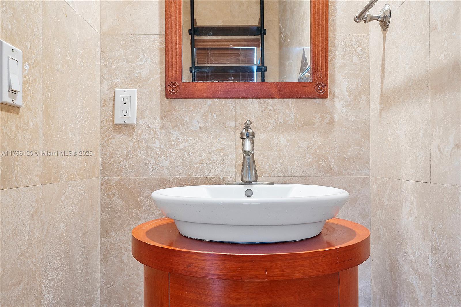 MARINA COVE AT HARBOR VIL - Residential