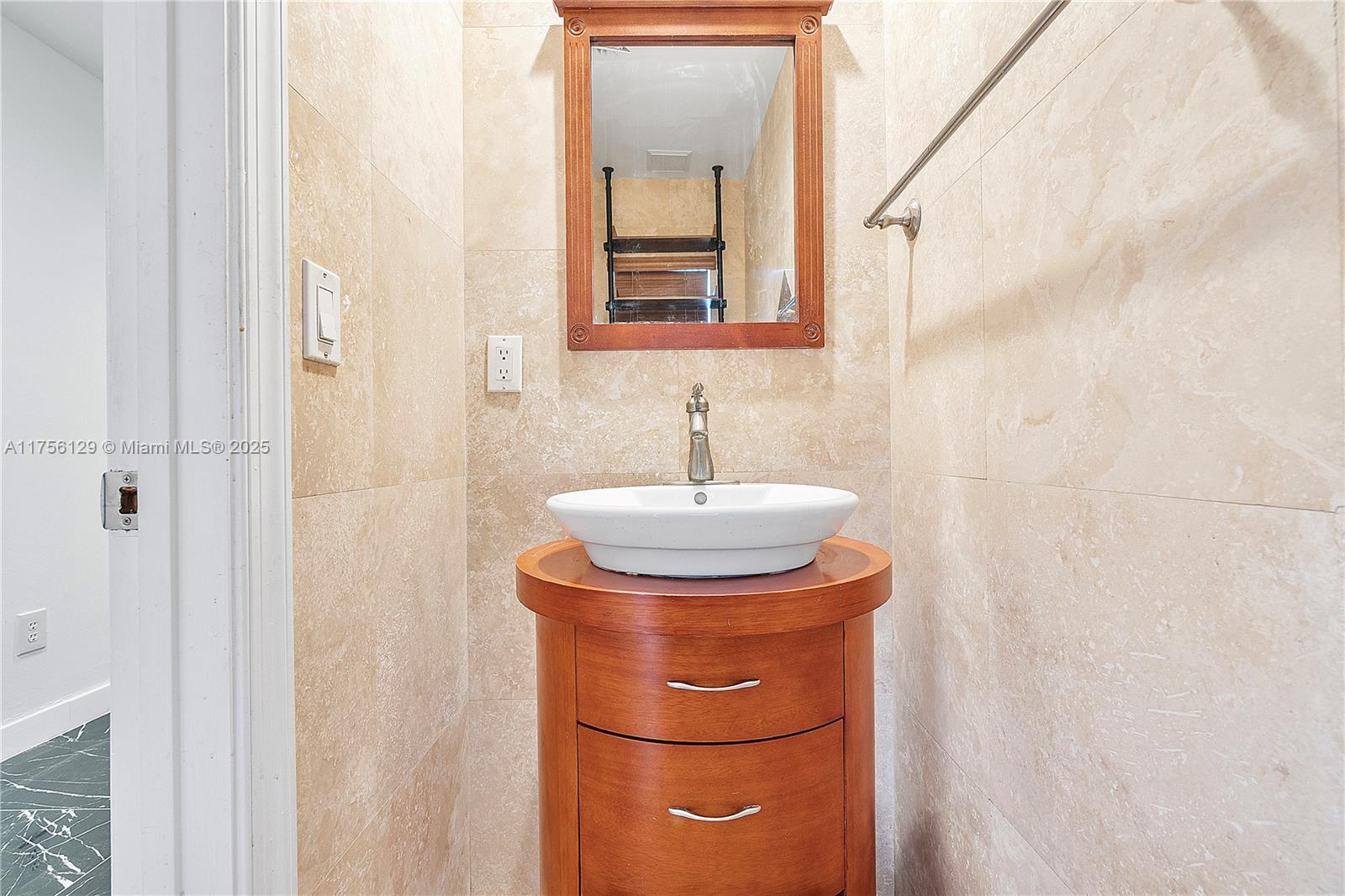 MARINA COVE AT HARBOR VIL - Residential