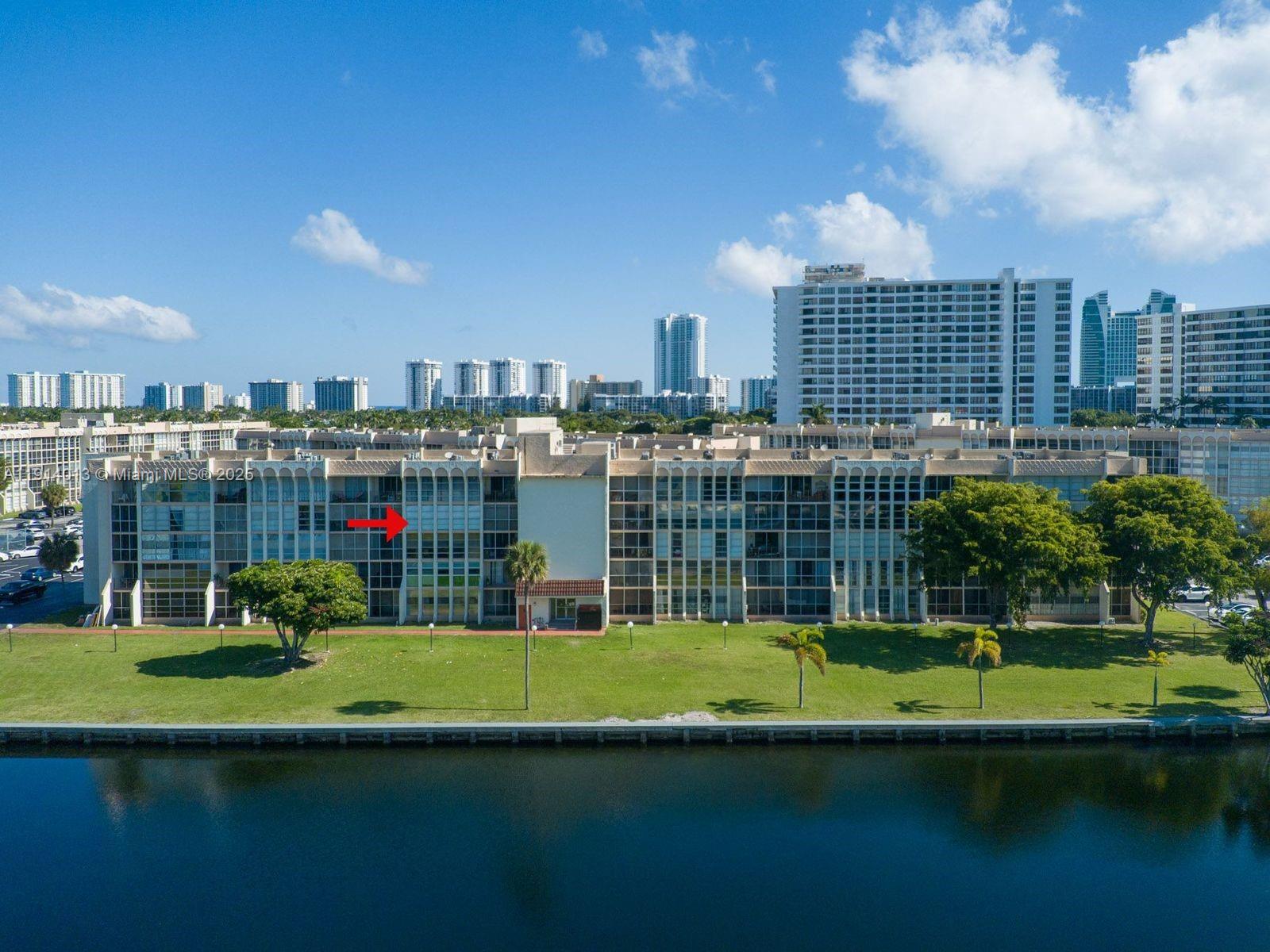 601 Three Islands Blvd 404