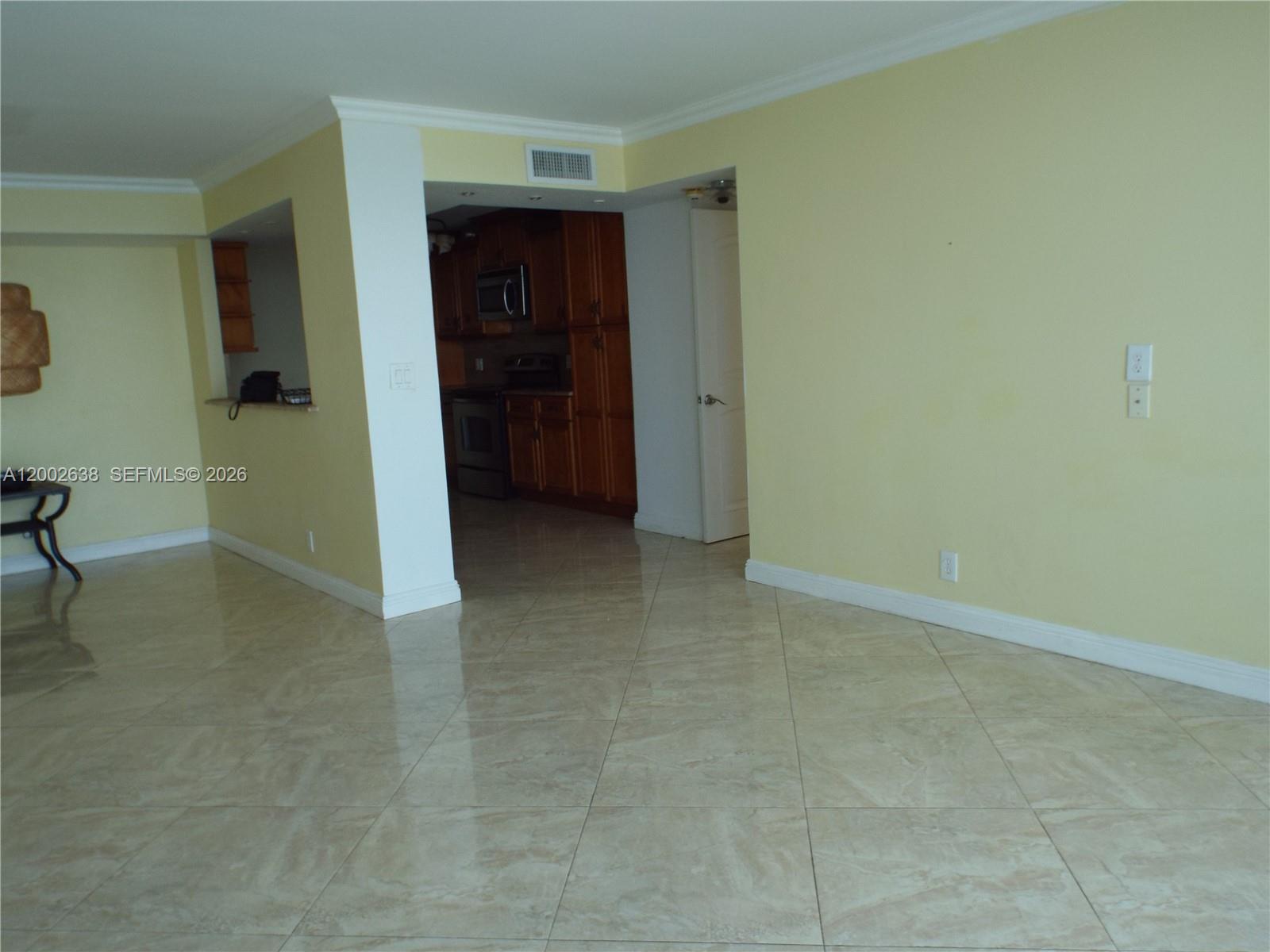 LA MER ESTATES SOUTH COND - Residential