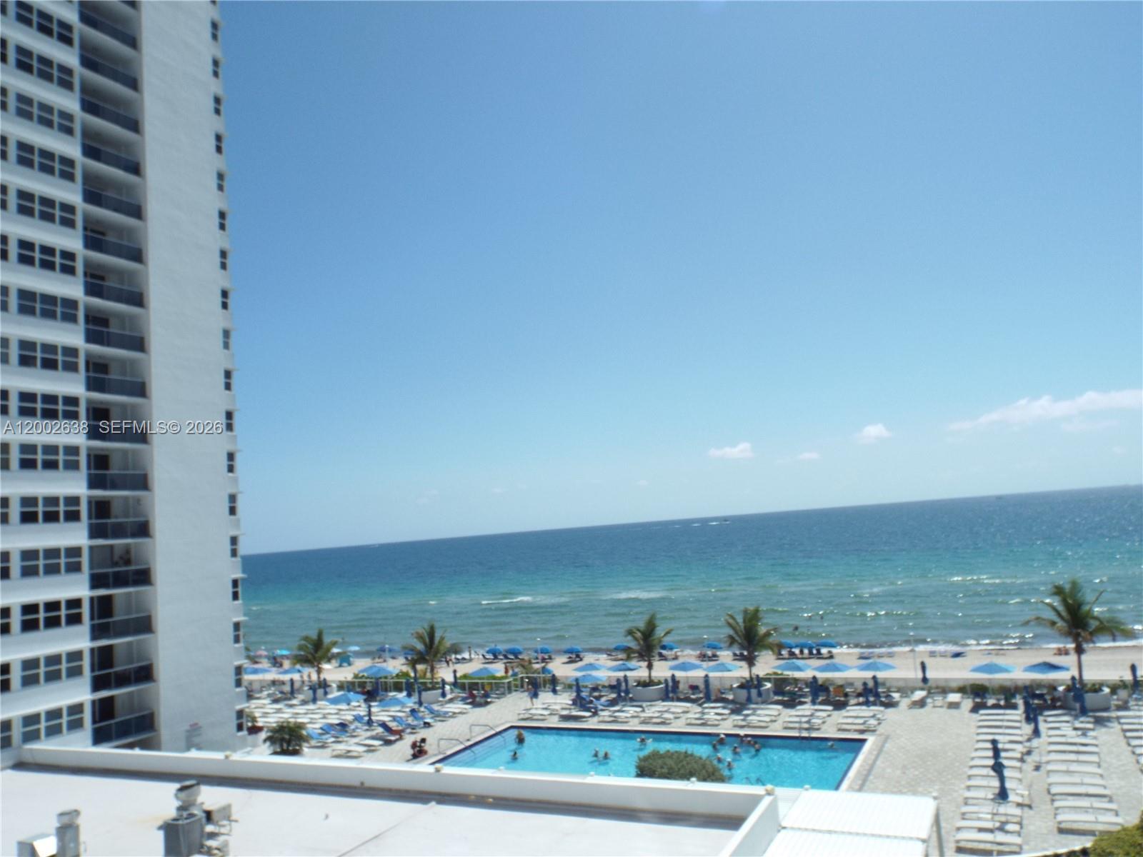 LA MER ESTATES SOUTH COND - Residential