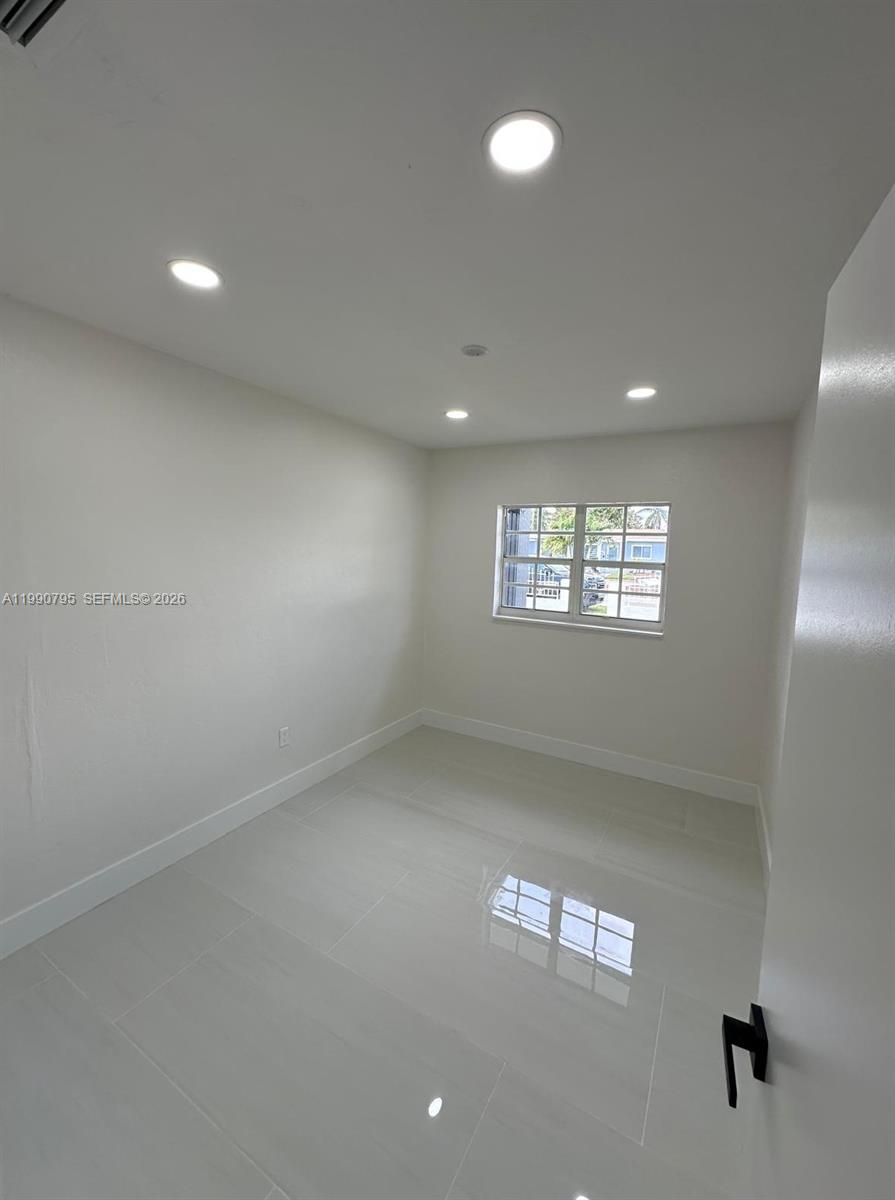 CAROL CITY - Residential