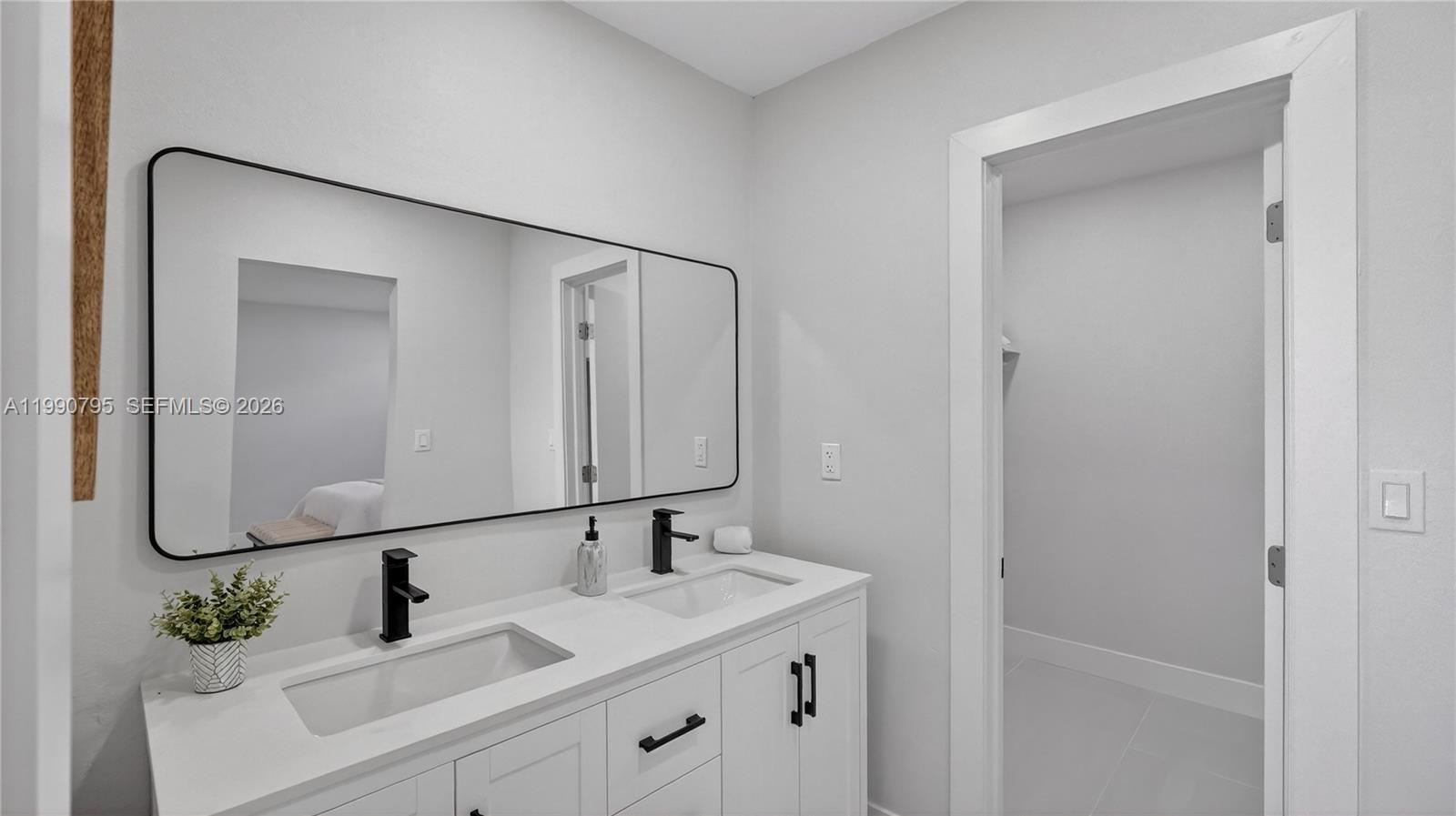 CAROL CITY - Residential