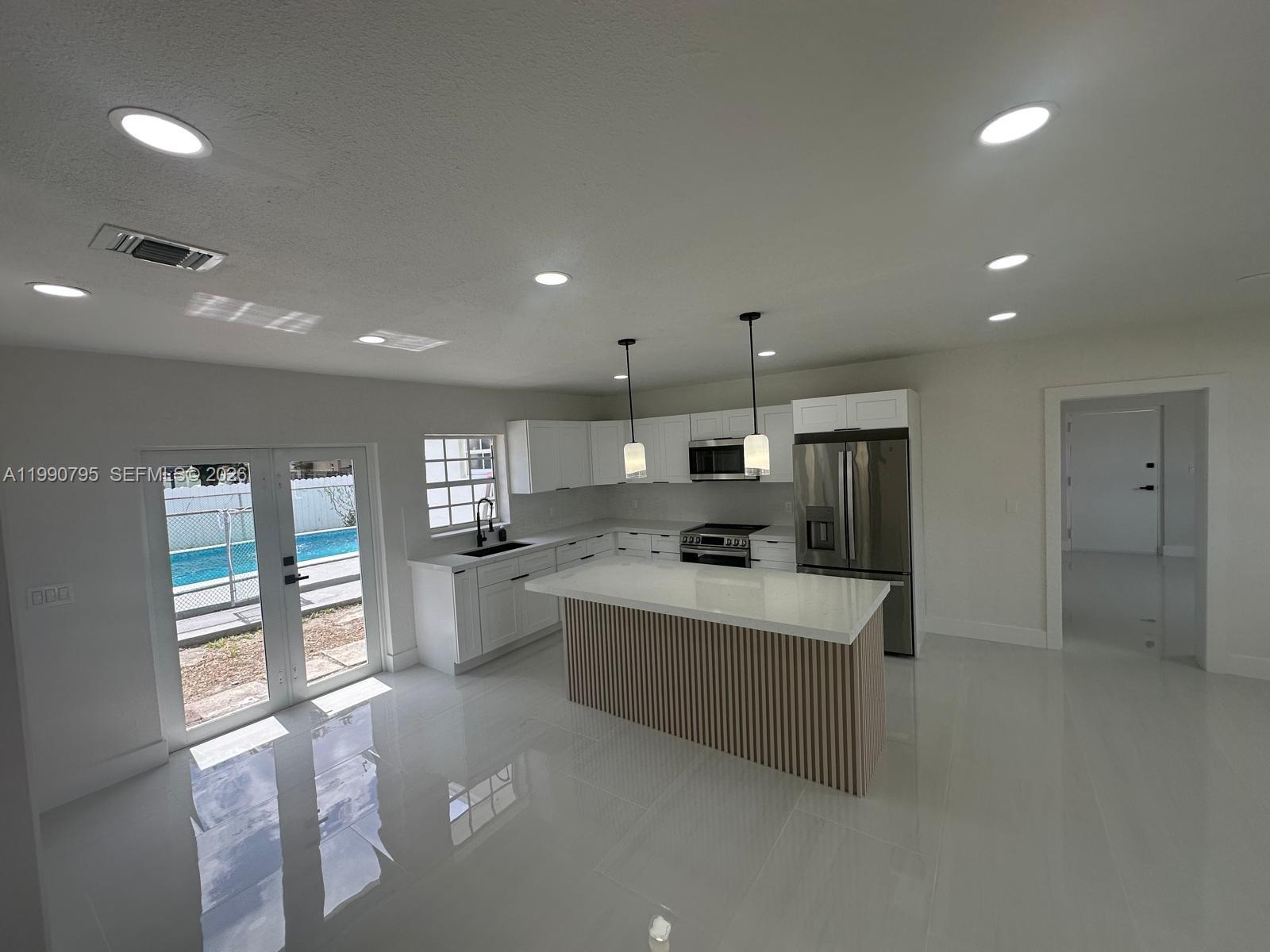 CAROL CITY - Residential