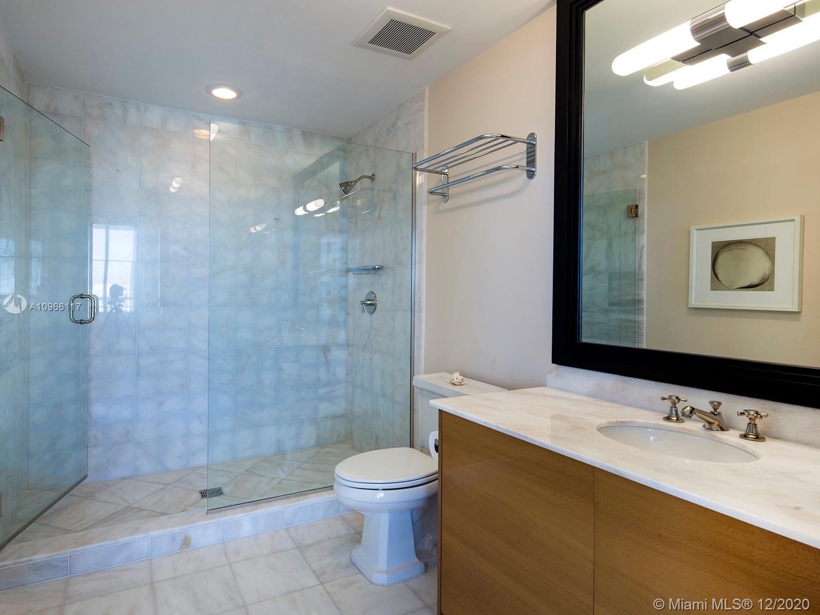 CONTINUUM NORTH TOWER - Residential