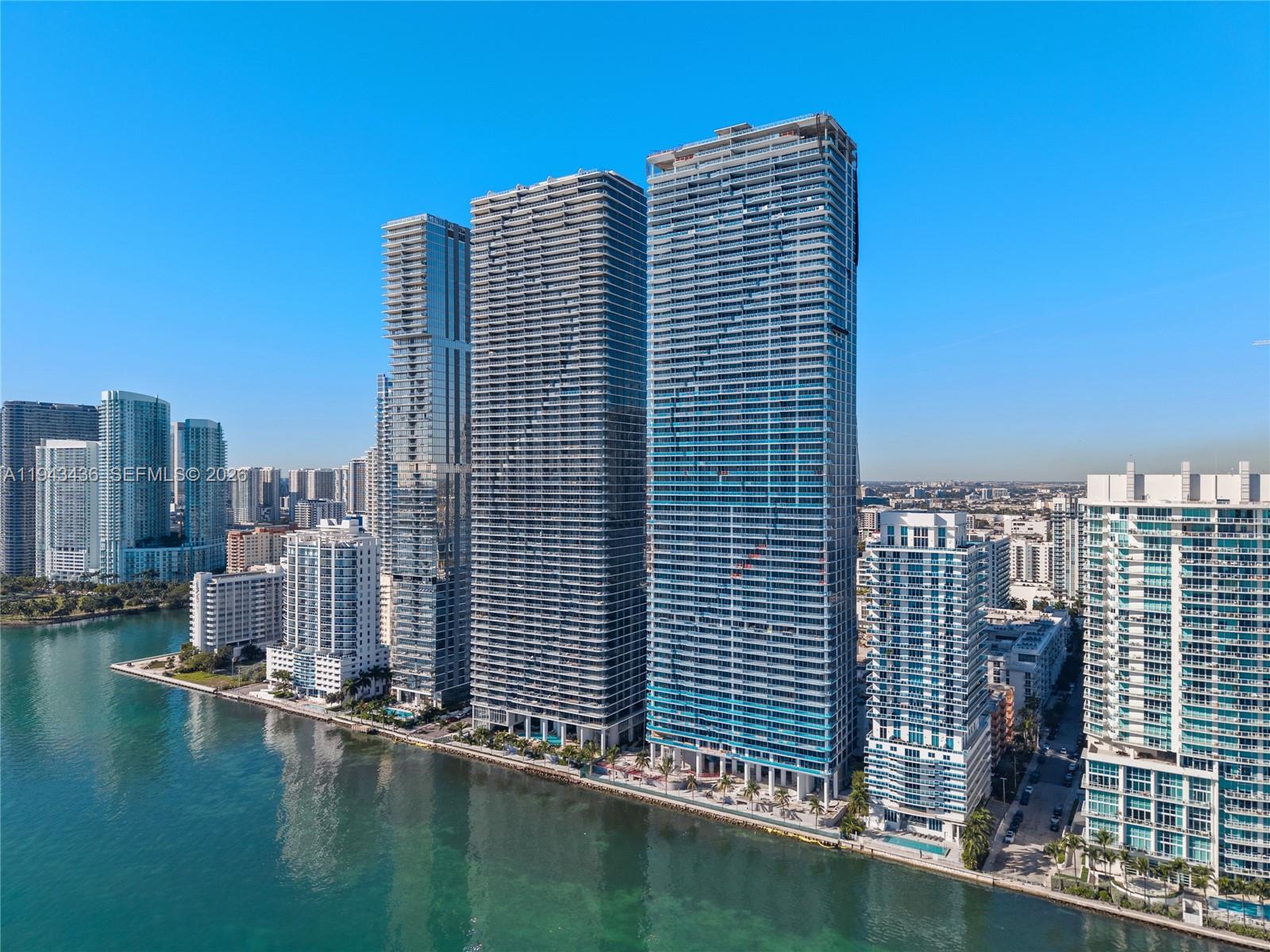 ARIA RESERVE - Residential Lease