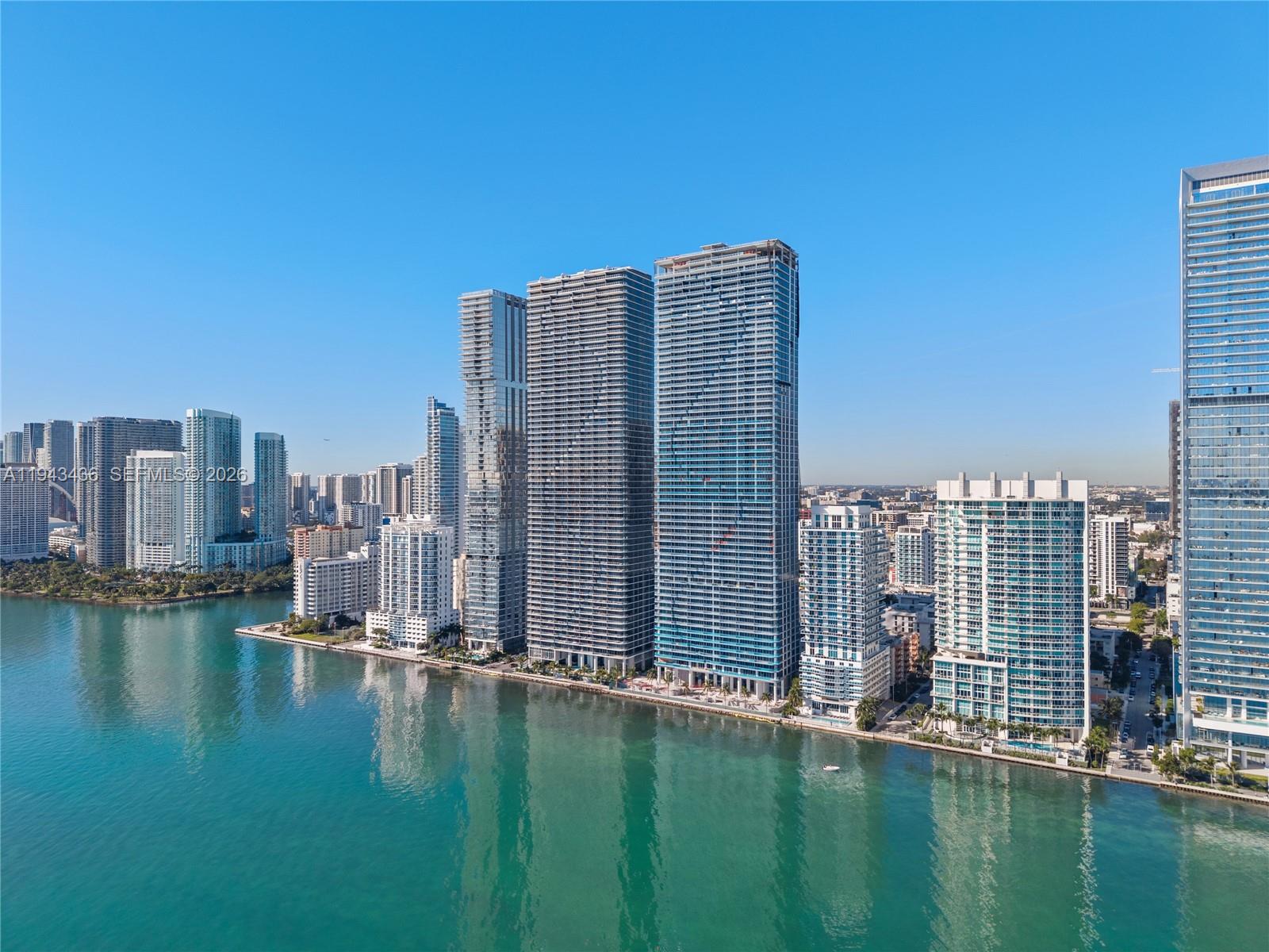 ARIA RESERVE - Residential Lease