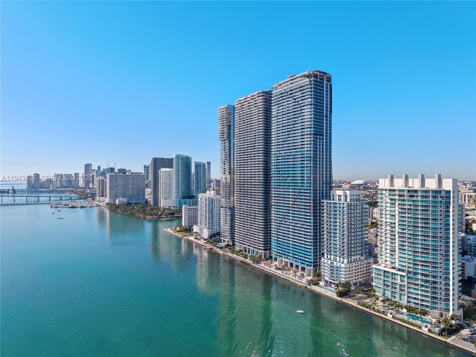 ARIA RESERVE - Residential Lease