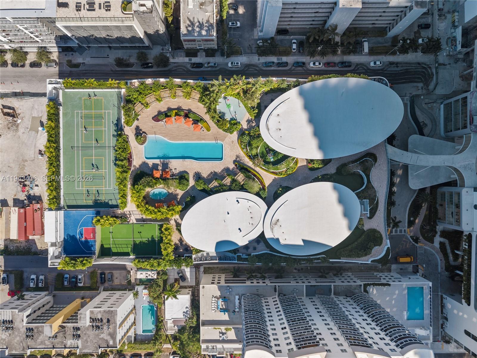 ARIA RESERVE - Residential Lease