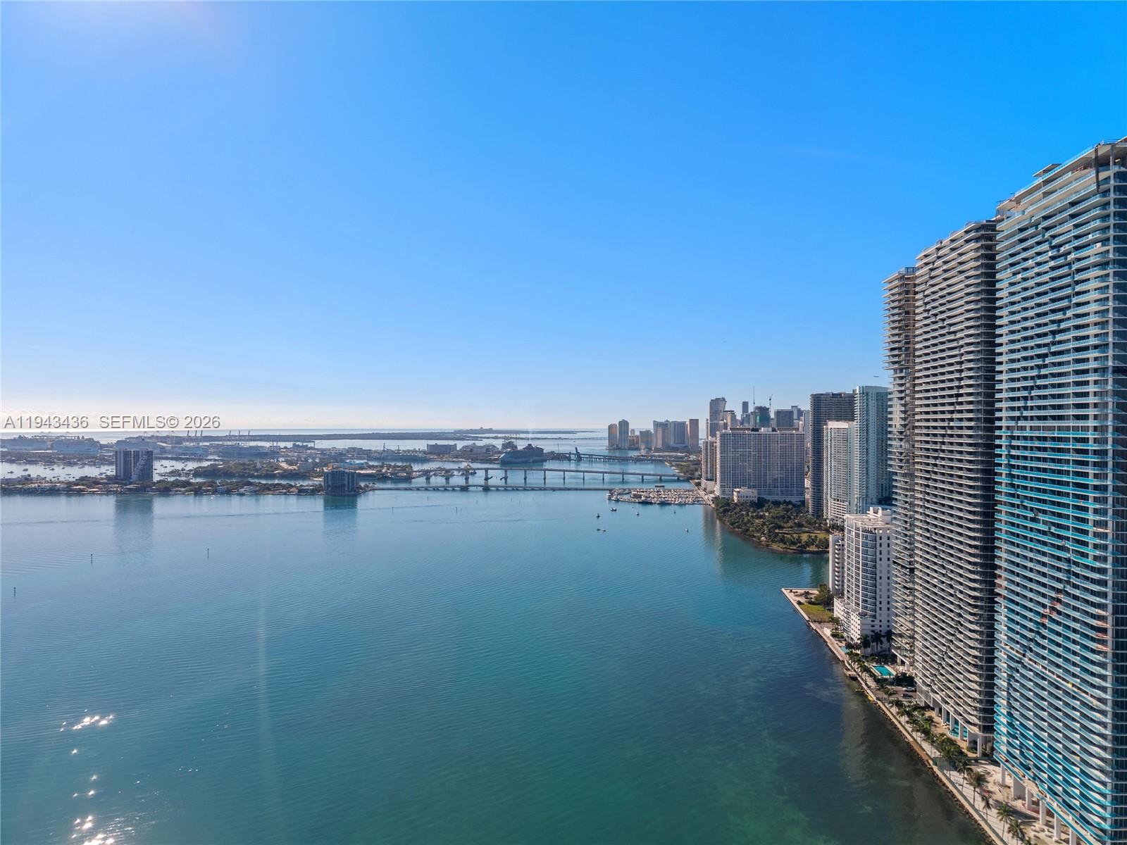 ARIA RESERVE - Residential Lease