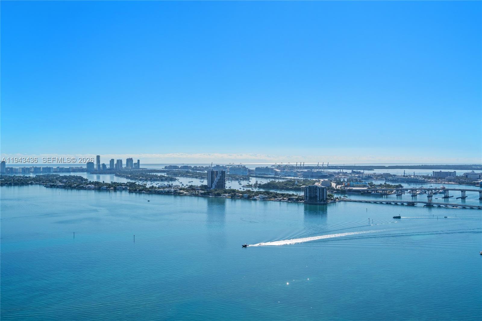 ARIA RESERVE - Residential Lease