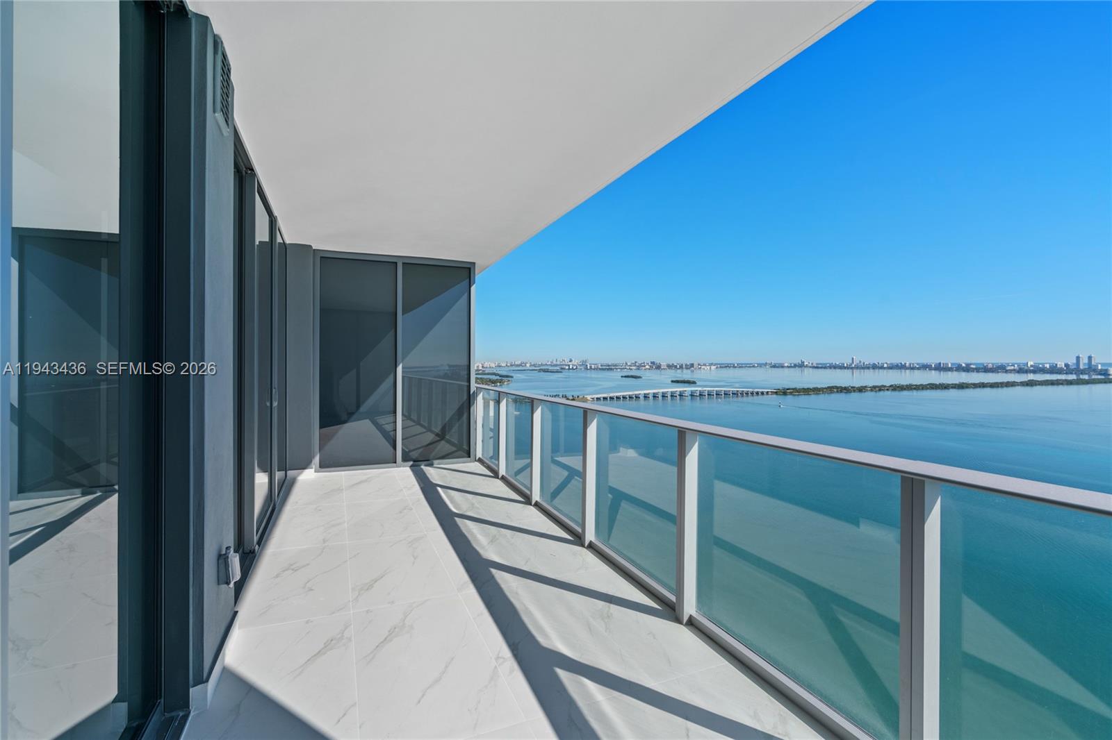 ARIA RESERVE - Residential Lease