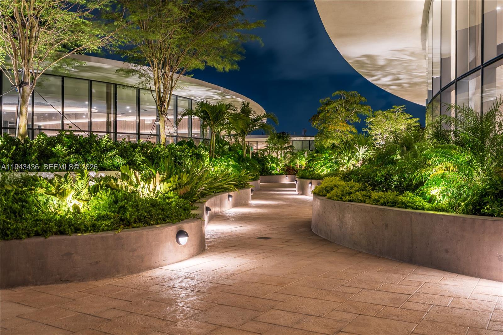 ARIA RESERVE - Residential Lease