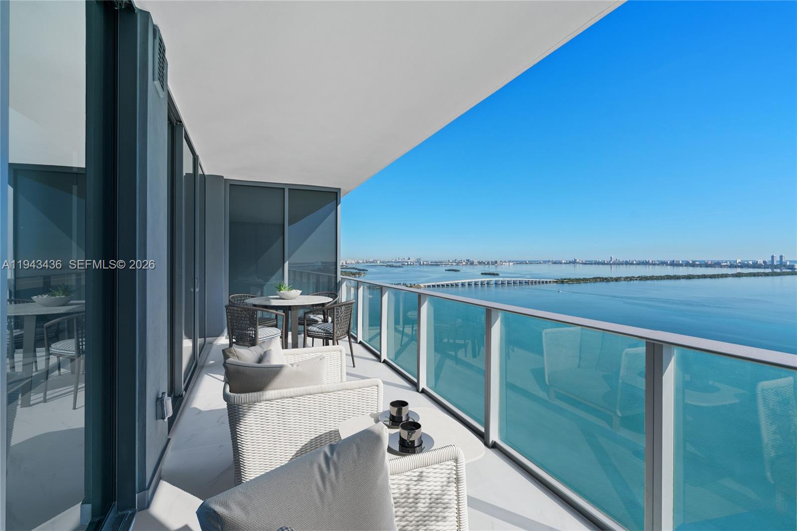 ARIA RESERVE - Residential Lease
