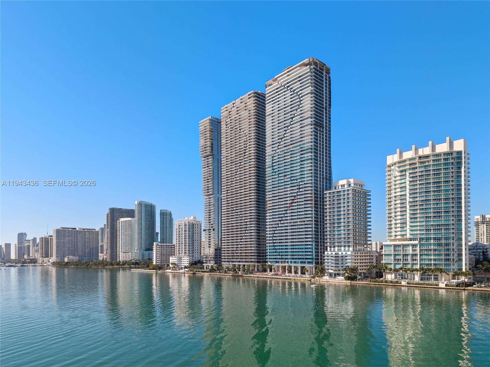 ARIA RESERVE - Residential Lease