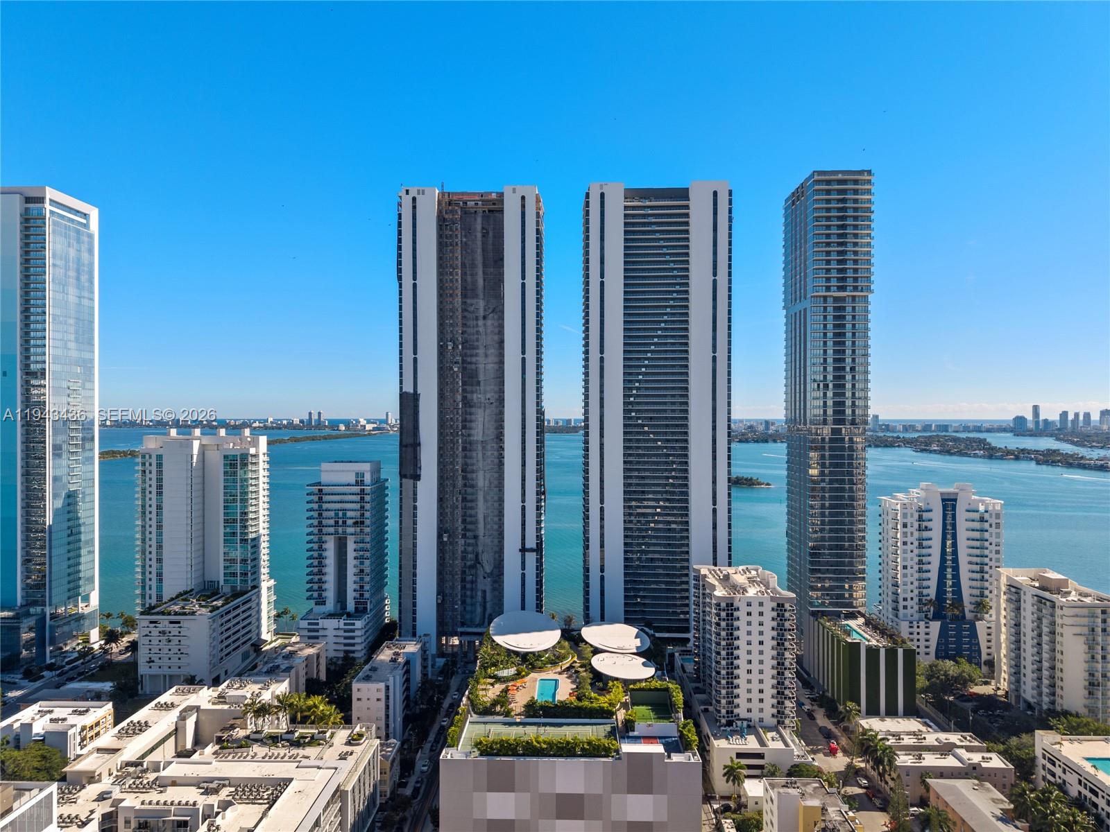 ARIA RESERVE - Residential Lease