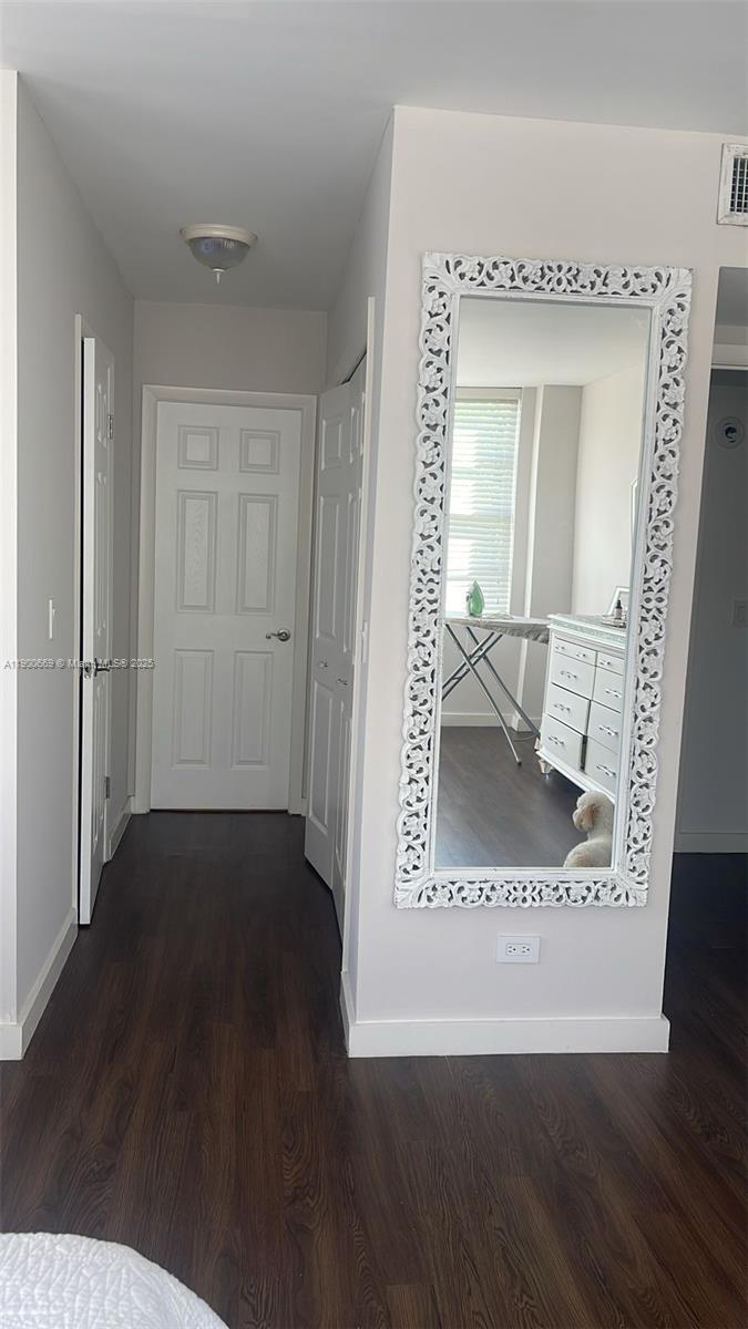 LONGWOOD TOWERS CONDO - Residential Lease