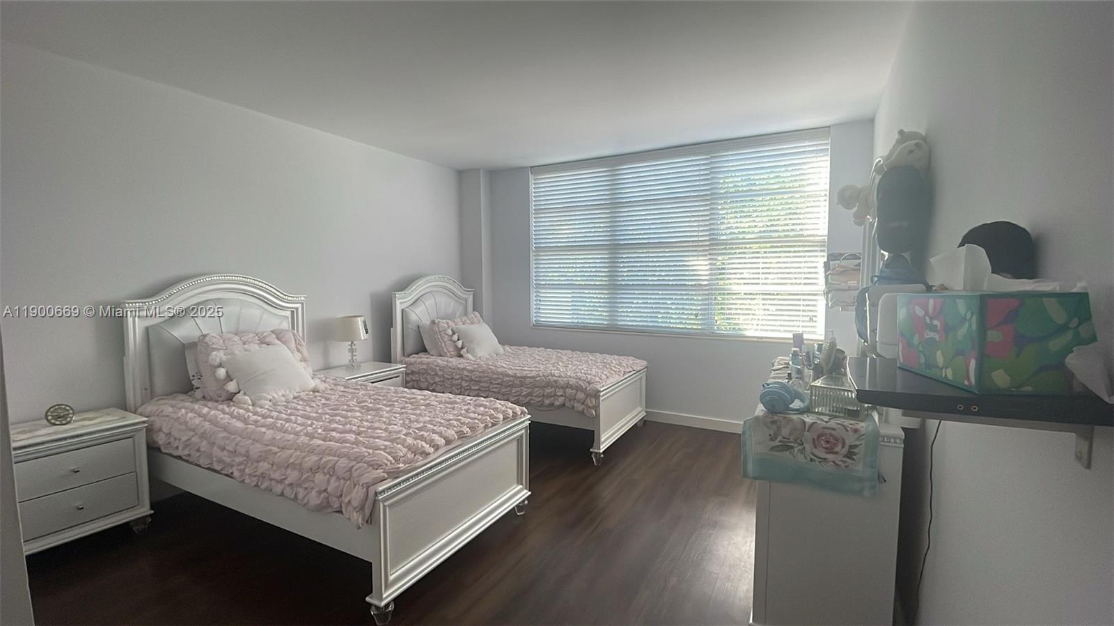 LONGWOOD TOWERS CONDO - Residential Lease