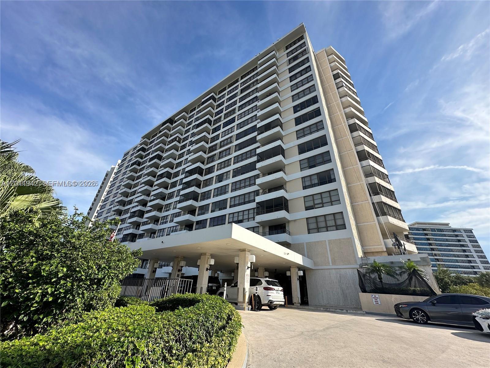 600 Three Islands Blvd 212