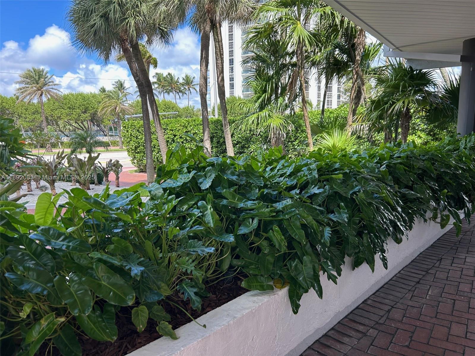 GALERIA CONDO - Residential Lease