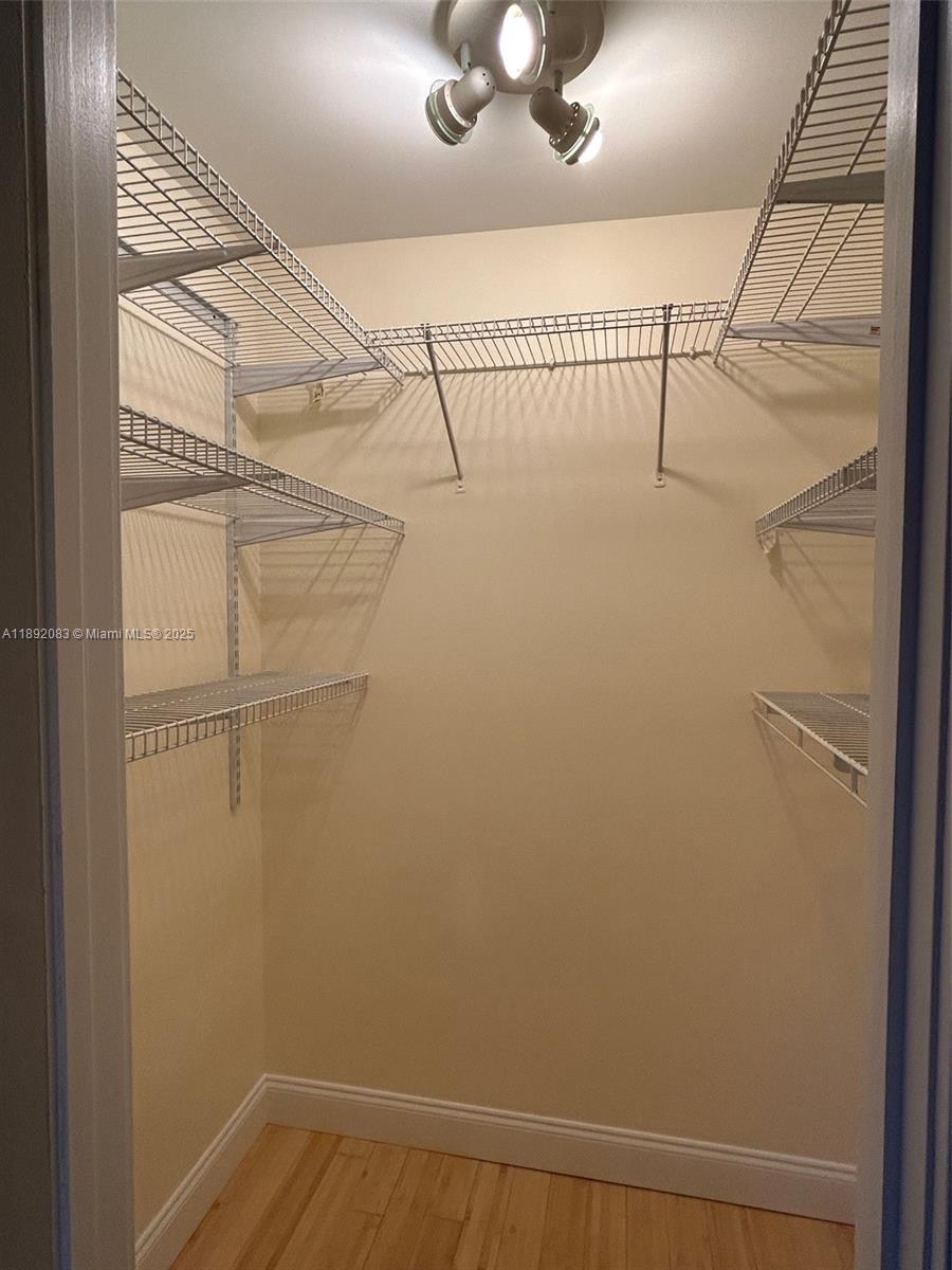 GALERIA CONDO - Residential Lease