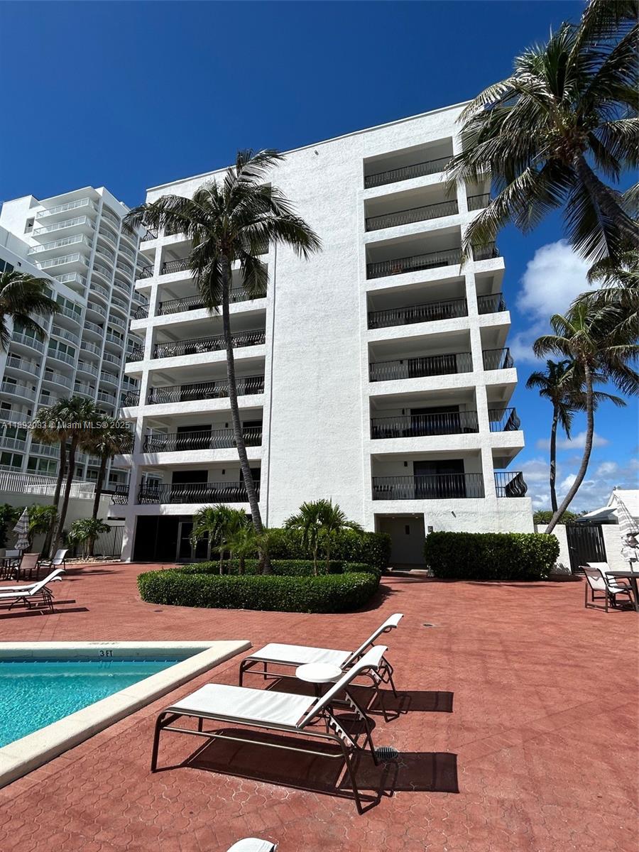 GALERIA CONDO - Residential Lease