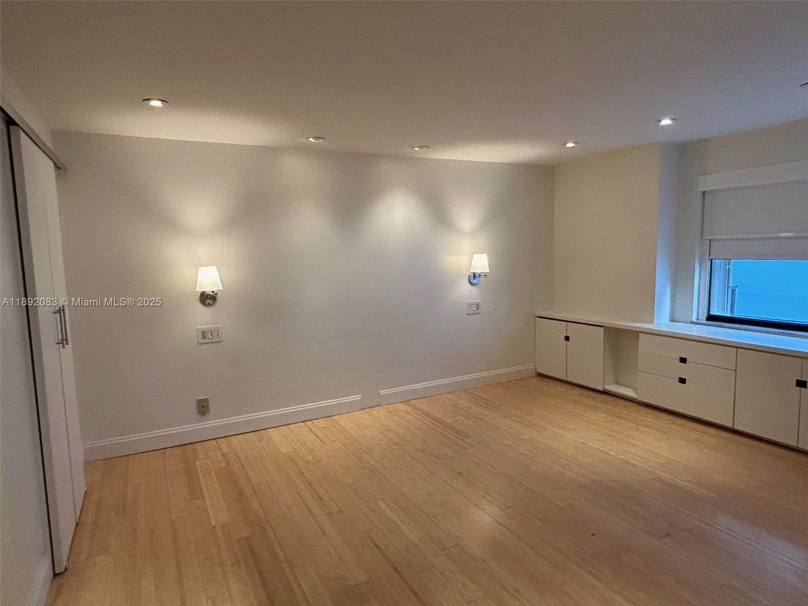 GALERIA CONDO - Residential Lease