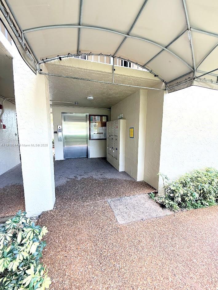 CASCADES OF LAUDERHILL - Residential