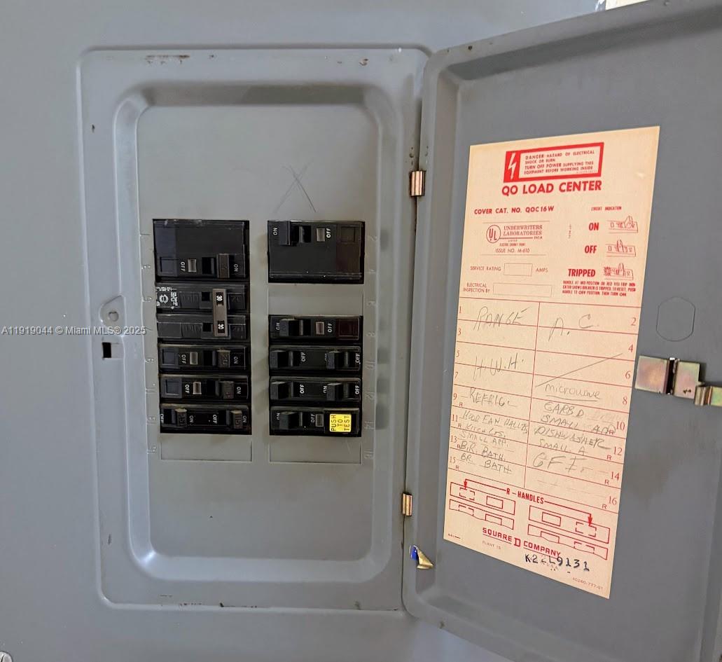 CASCADES OF LAUDERHILL - Residential