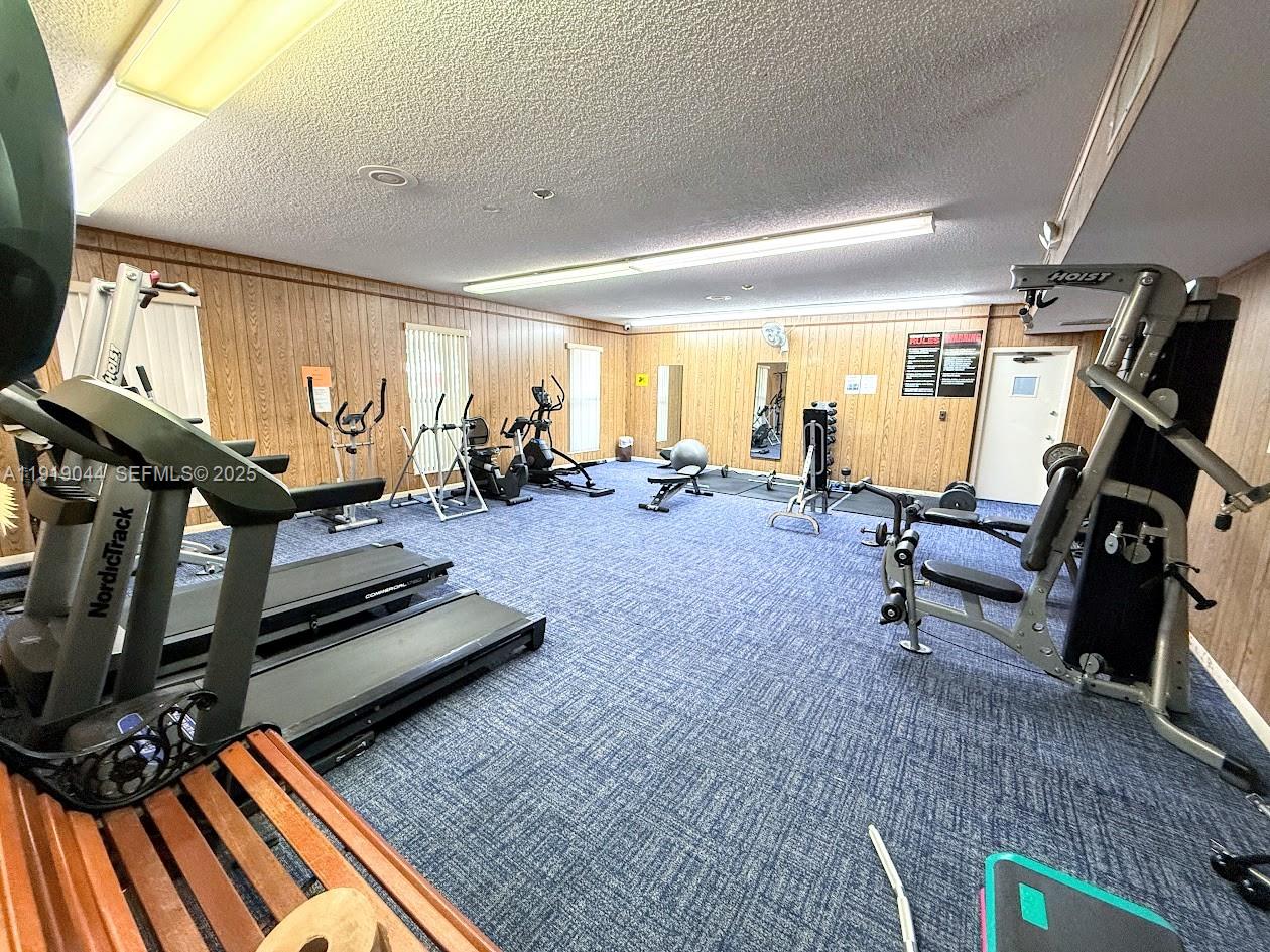 CASCADES OF LAUDERHILL - Residential