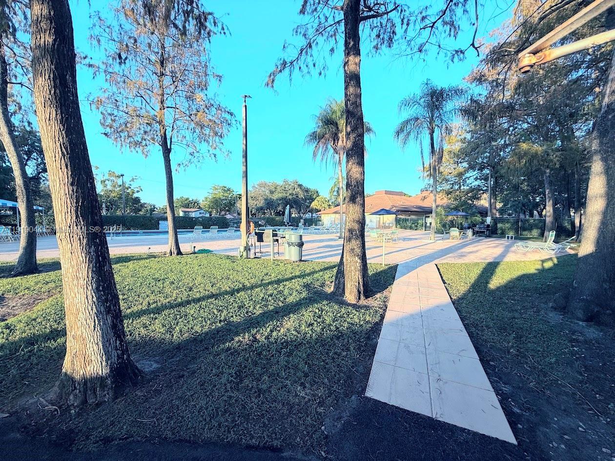 CASCADES OF LAUDERHILL - Residential