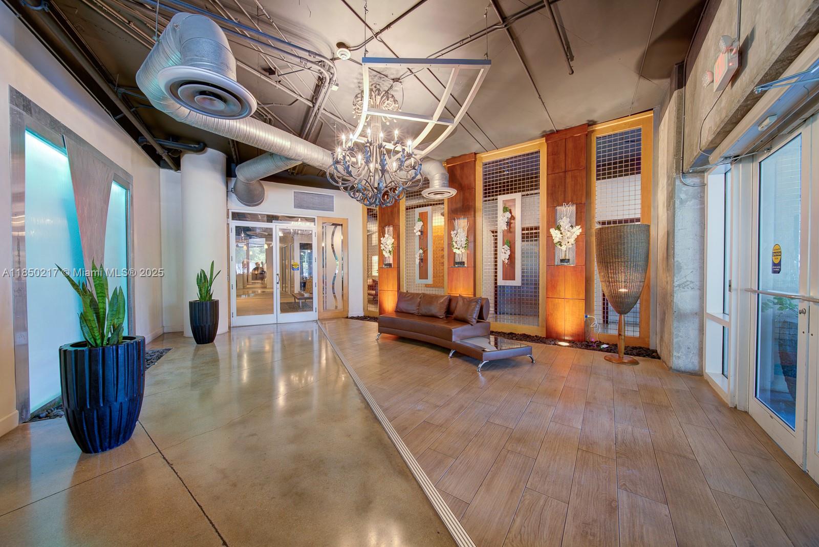 NEO CONDO - Residential