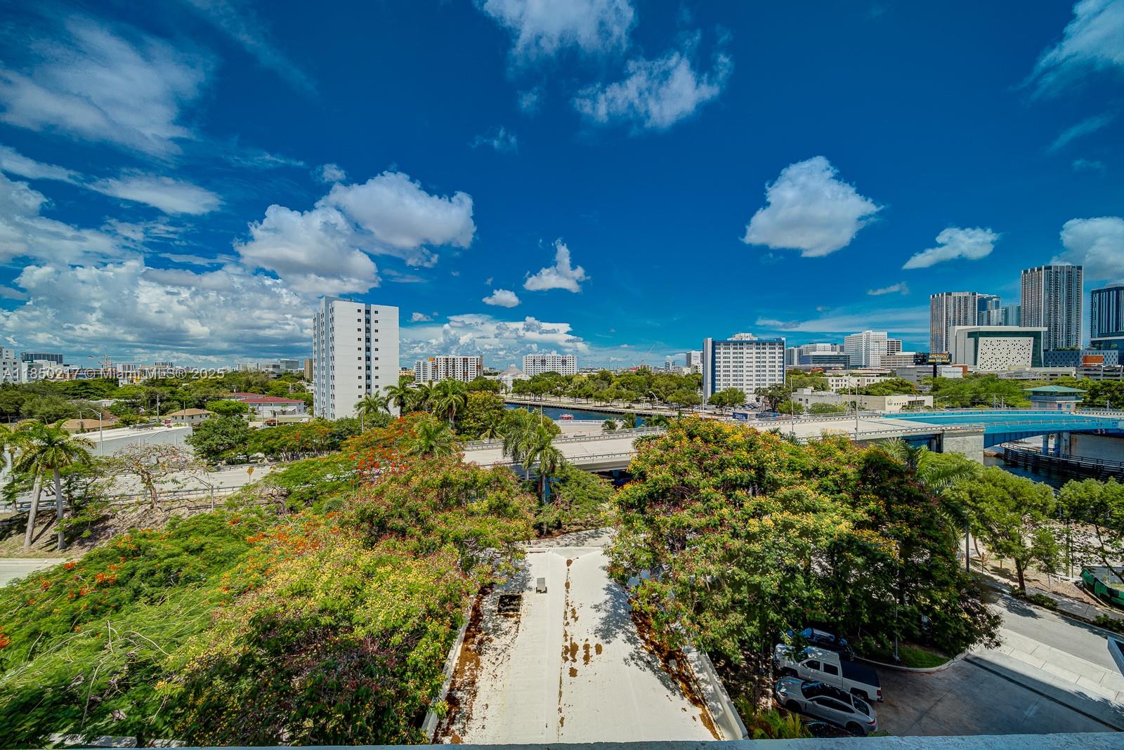 NEO CONDO - Residential