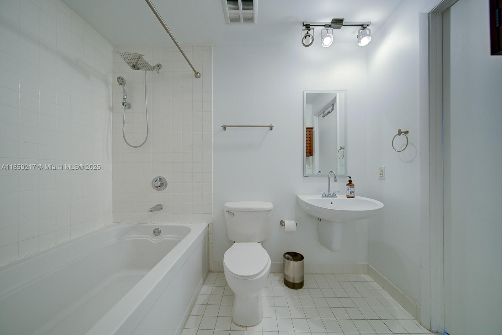 NEO CONDO - Residential