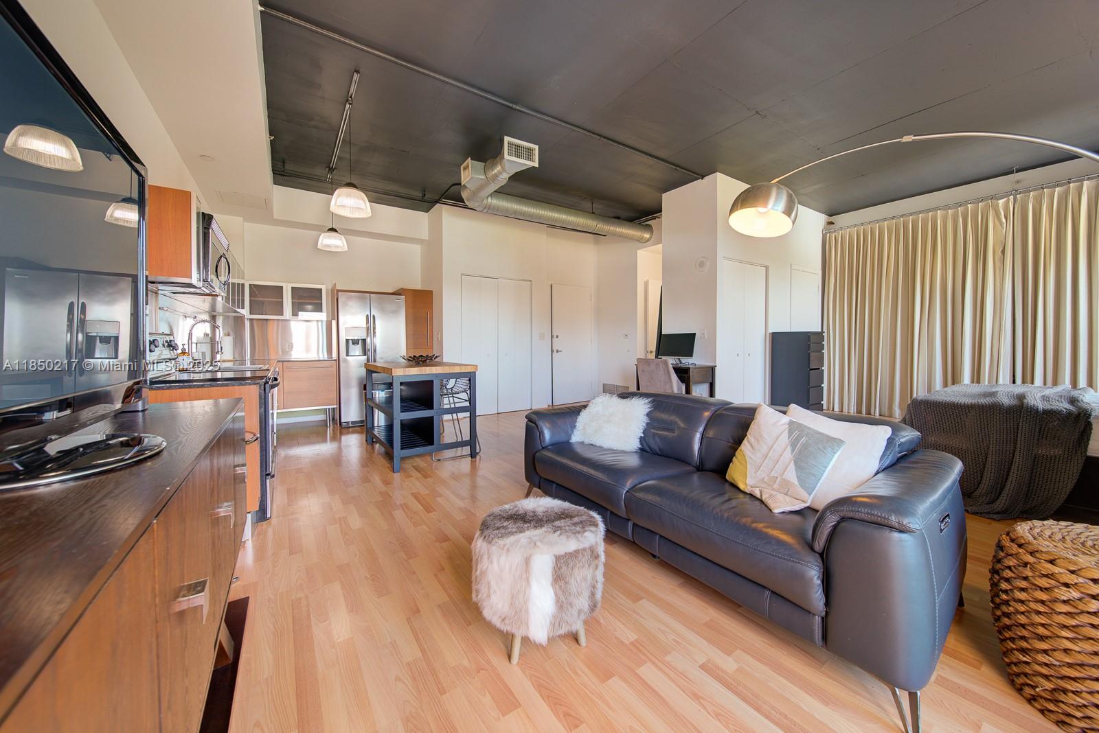 NEO CONDO - Residential