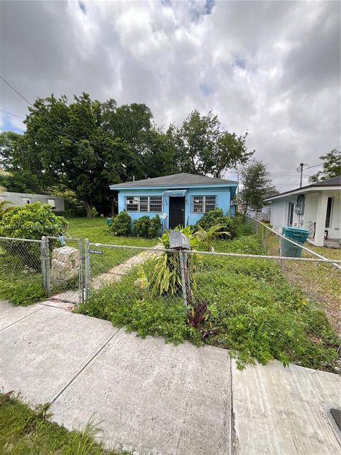 Single Family Residence in Miami FL 1840 63rd St St.jpg