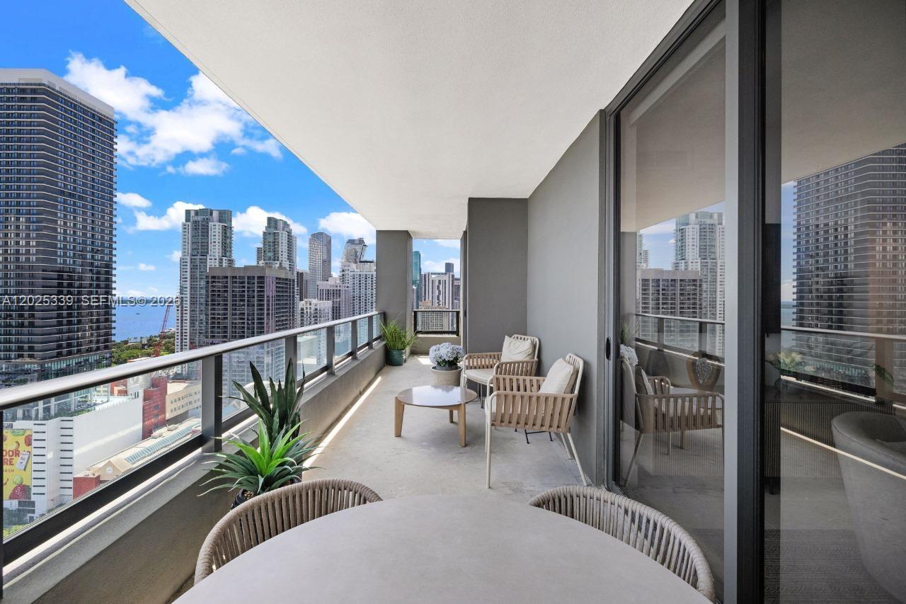 NATIIVO CONDO - Residential