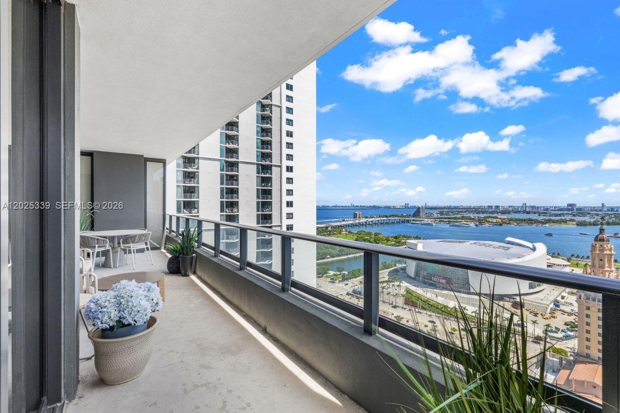 NATIIVO CONDO - Residential