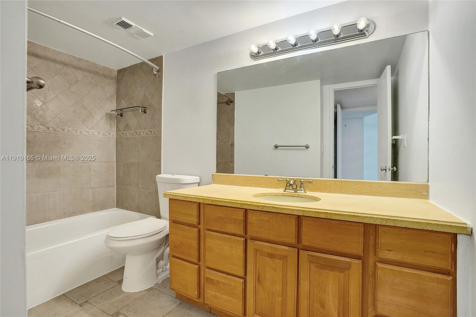 THE CLIPPER AT BISC COVE - Residential Lease