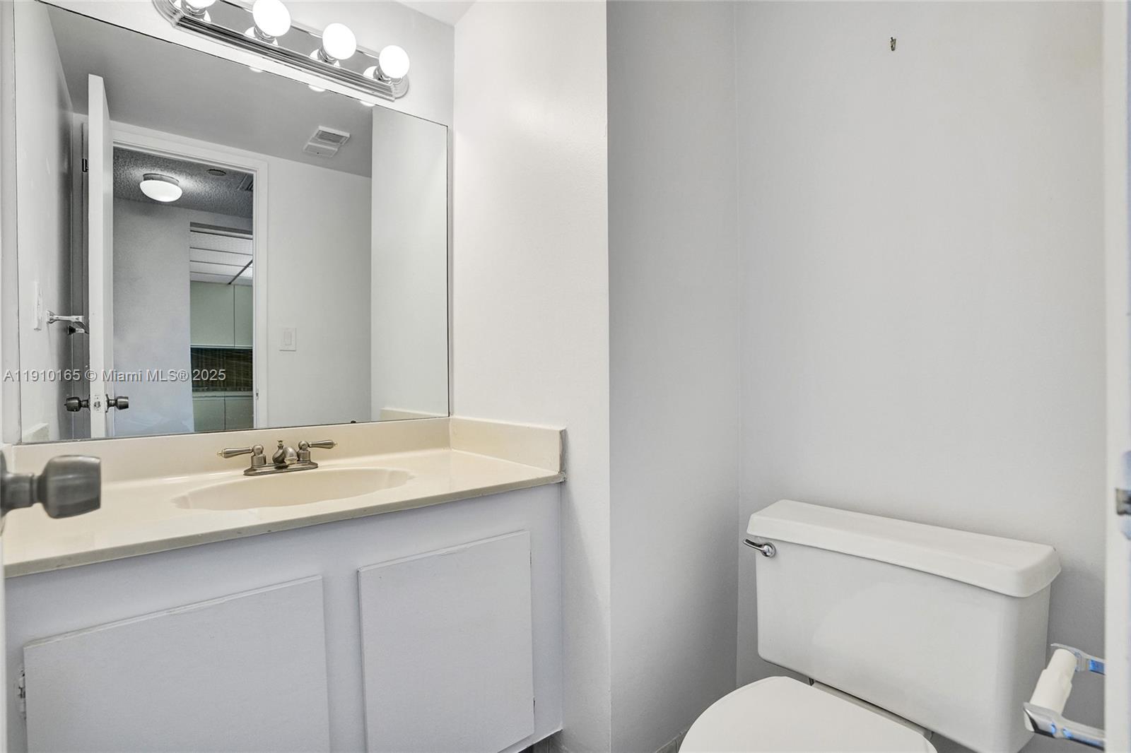 THE CLIPPER AT BISC COVE - Residential Lease