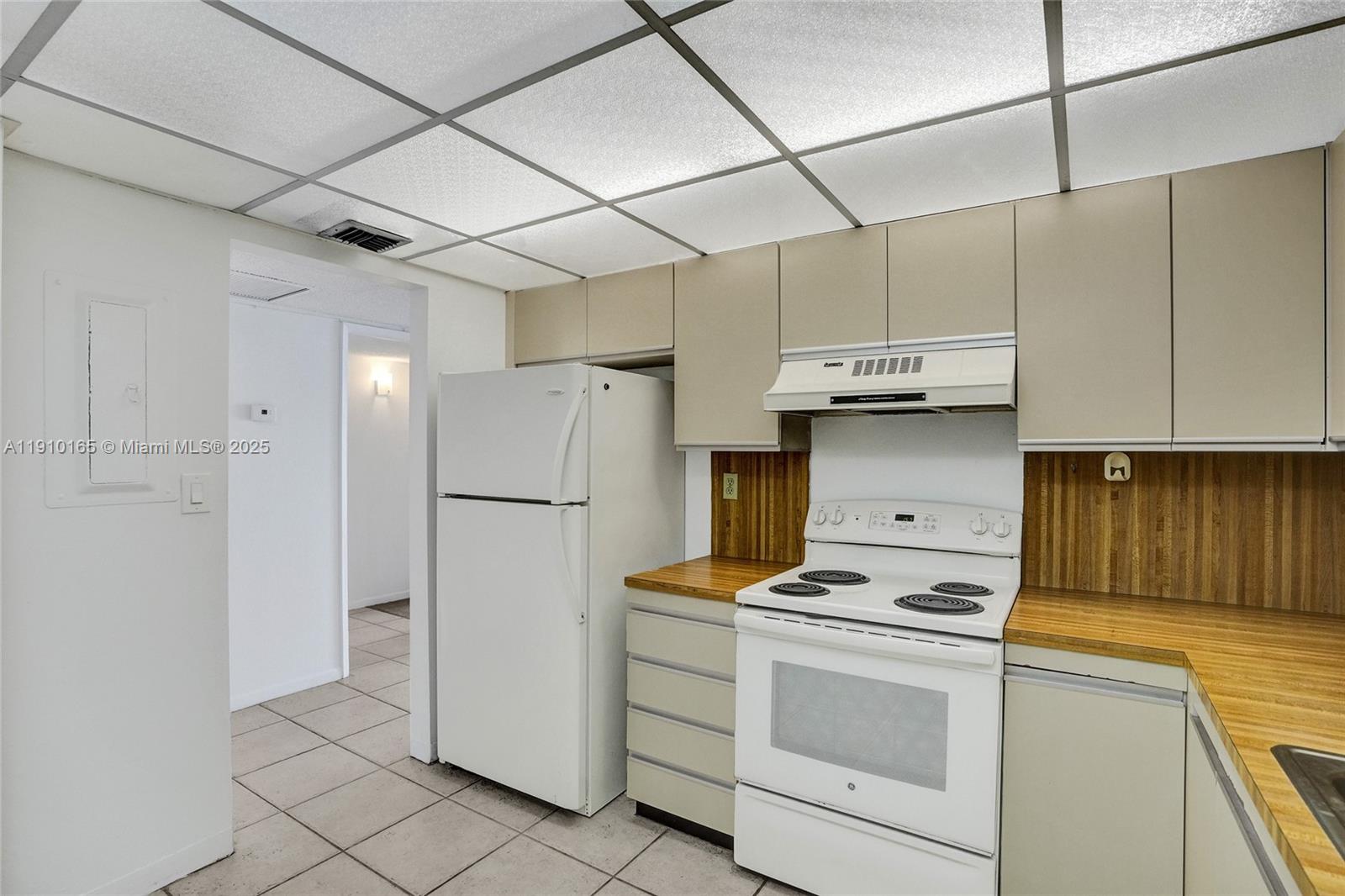 THE CLIPPER AT BISC COVE - Residential Lease