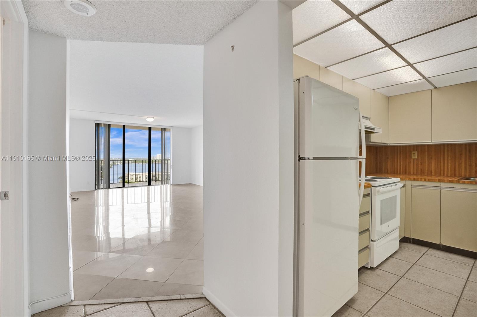 THE CLIPPER AT BISC COVE - Residential Lease